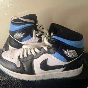 Jordan 1 UNC Mid University Blue Black White BQ6472-102 Size 11M